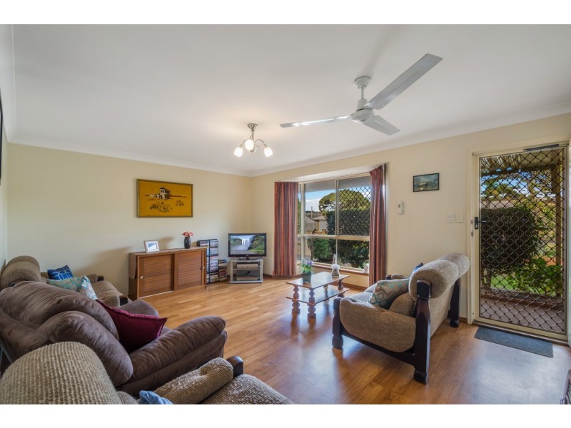 25 Riethmuller Street, Kearneys Spring QLD 4350