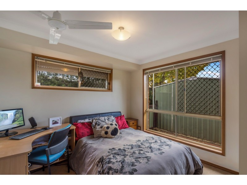 25 Riethmuller Street, Kearneys Spring QLD 4350