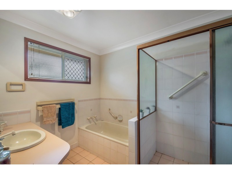 25 Riethmuller Street, Kearneys Spring QLD 4350