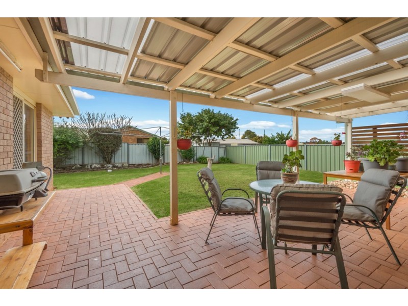 25 Riethmuller Street, Kearneys Spring QLD 4350