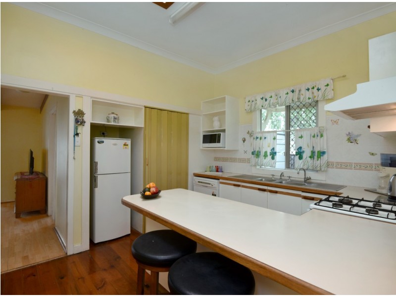 9 Burns Street, East Toowoomba QLD 4350