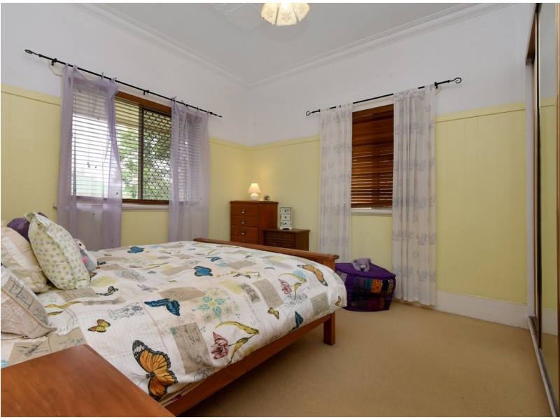 9 Burns Street, East Toowoomba QLD 4350