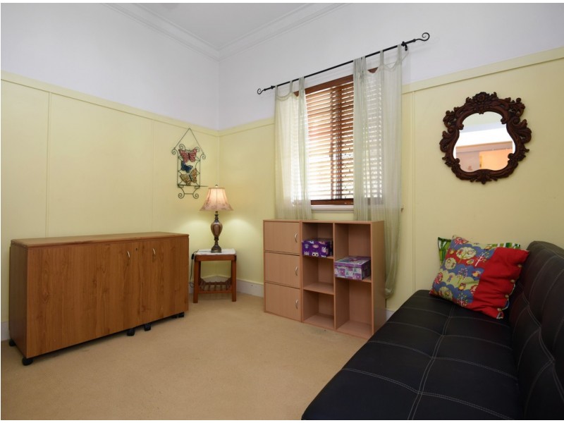 9 Burns Street, East Toowoomba QLD 4350