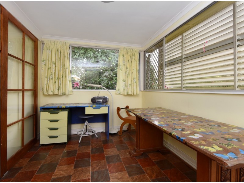 9 Burns Street, East Toowoomba QLD 4350