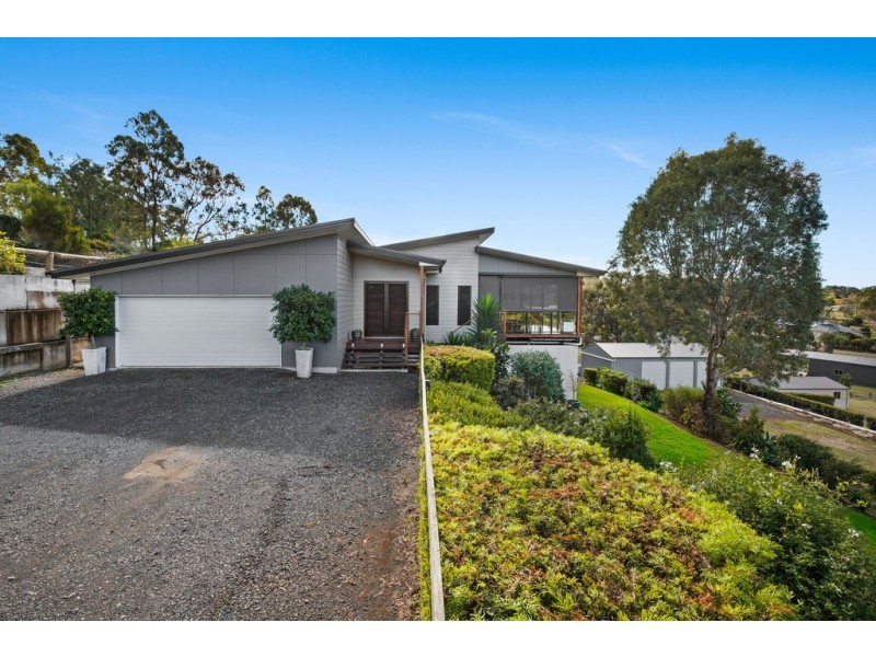 16 Fawngrove Drive, Glenvale QLD 4350