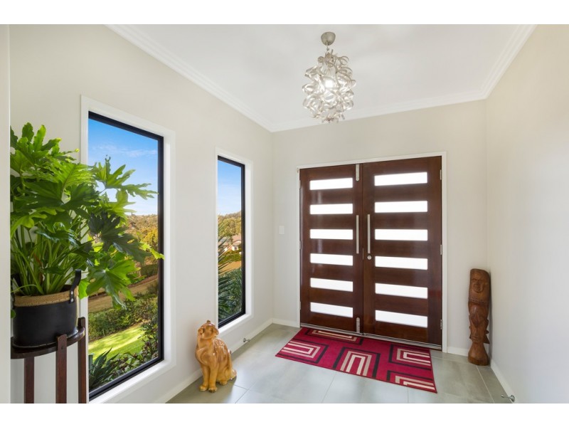 16 Fawngrove Drive, Glenvale QLD 4350