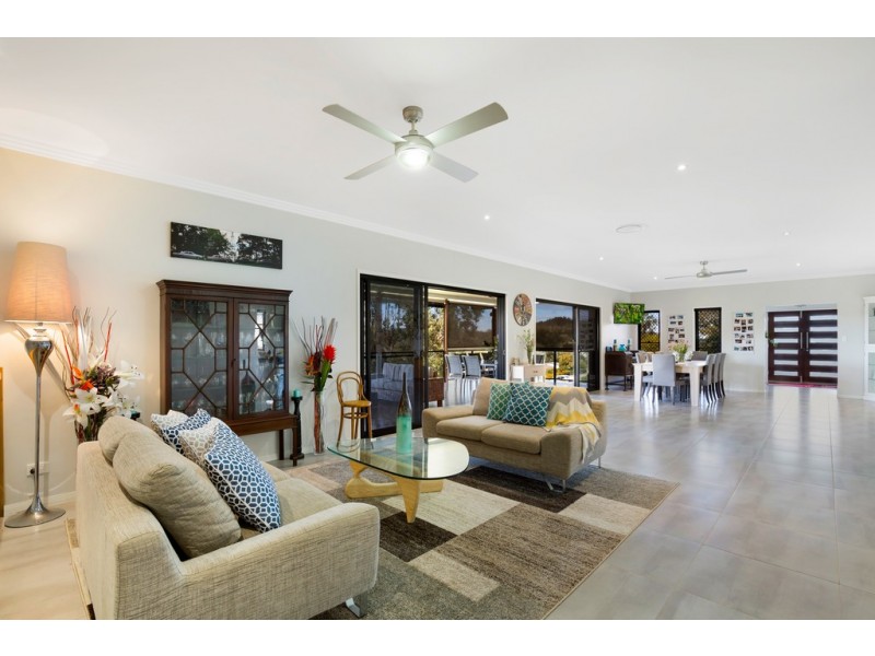 16 Fawngrove Drive, Glenvale QLD 4350