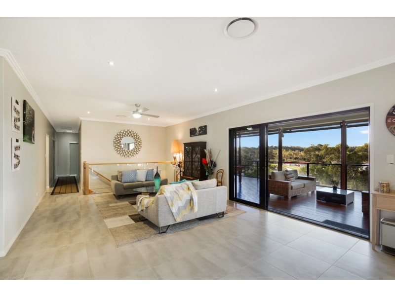 16 Fawngrove Drive, Glenvale QLD 4350