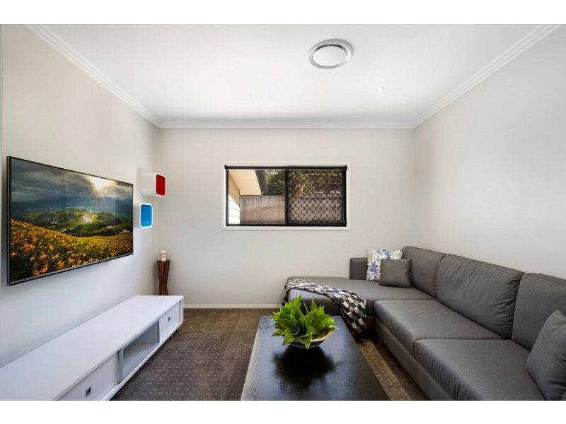 16 Fawngrove Drive, Glenvale QLD 4350