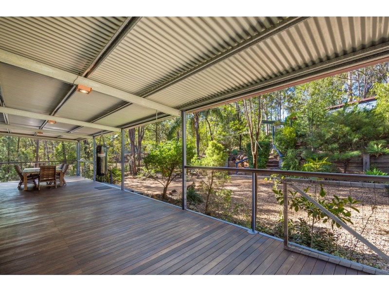 18 Clive Crescent, Withcott QLD 4352