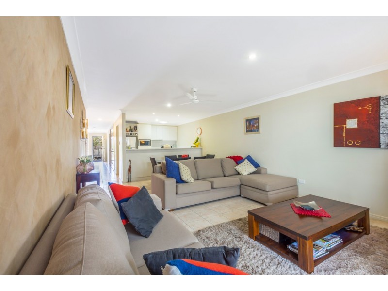 2/24 Fay Court, Kearneys Spring QLD 4350