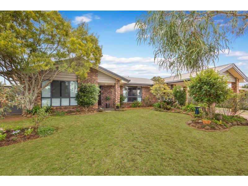 31 Smythe Street, Kearneys Spring QLD 4350