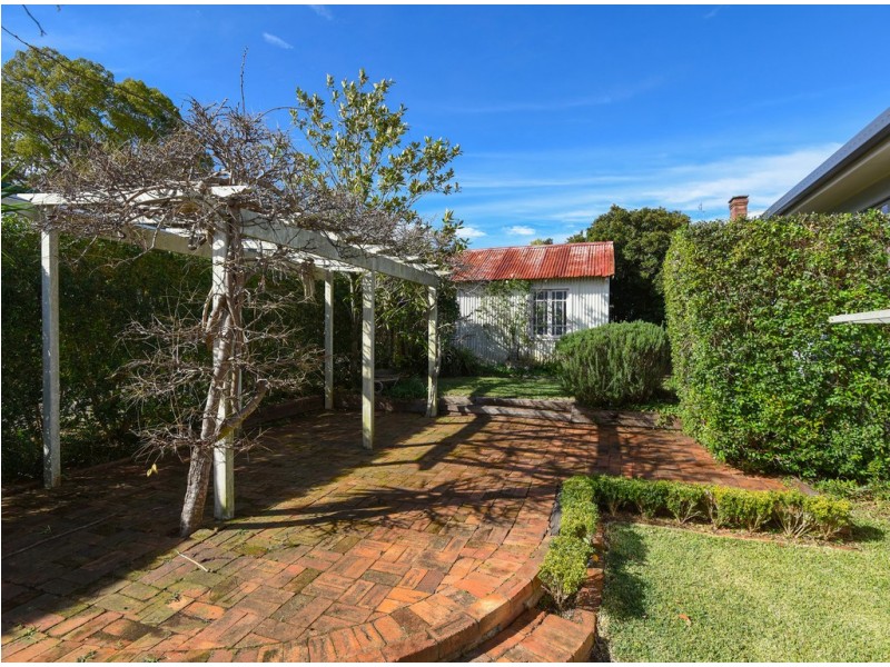 7 Kent Street, East Toowoomba QLD 4350