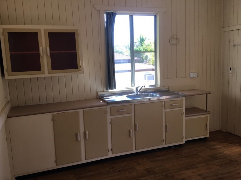 17 Avondale Street, Newtown QLD 4350