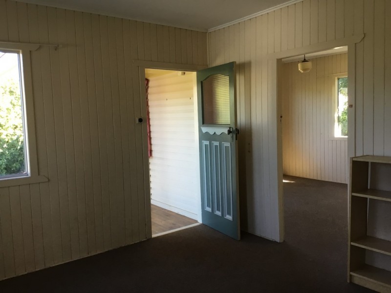 17 Avondale Street, Newtown QLD 4350