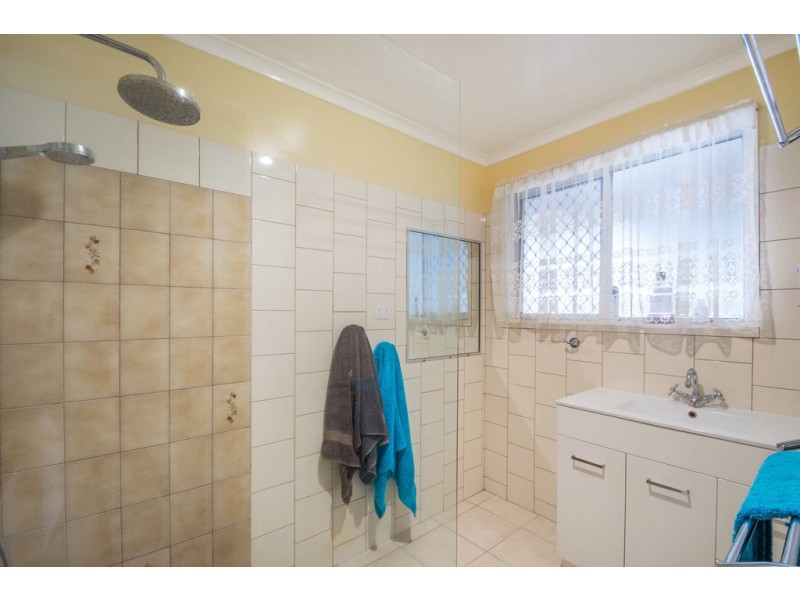 5 Croydon Street, Harristown QLD 4350