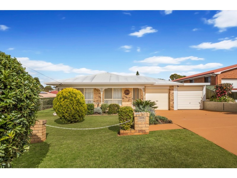 6 Diane Court, Centenary Heights QLD 4350