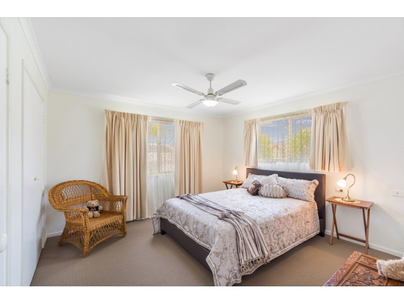 6 Diane Court, Centenary Heights QLD 4350