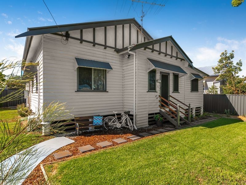 43 Anzac Avenue, Newtown QLD 4350