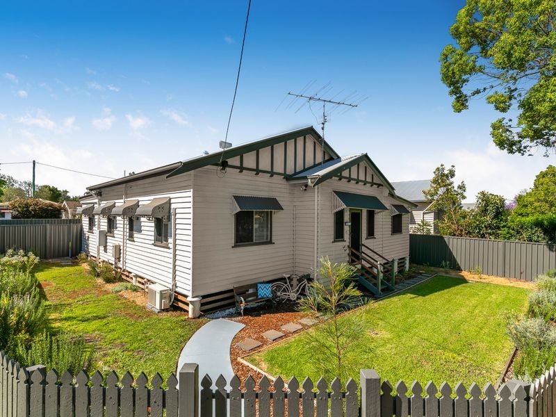 43 Anzac Avenue, Newtown QLD 4350