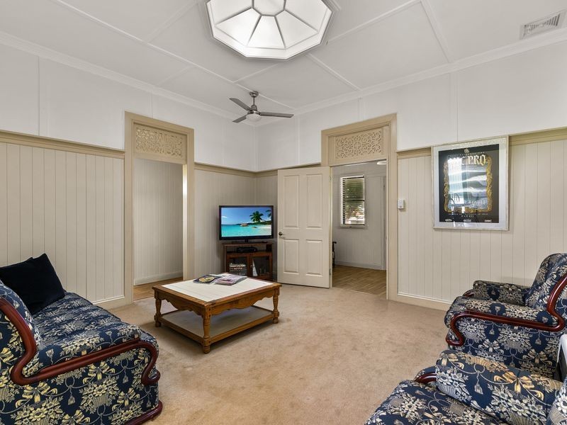 43 Anzac Avenue, Newtown QLD 4350