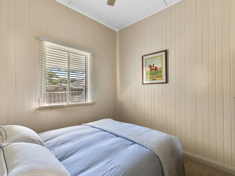 43 Anzac Avenue, Newtown QLD 4350