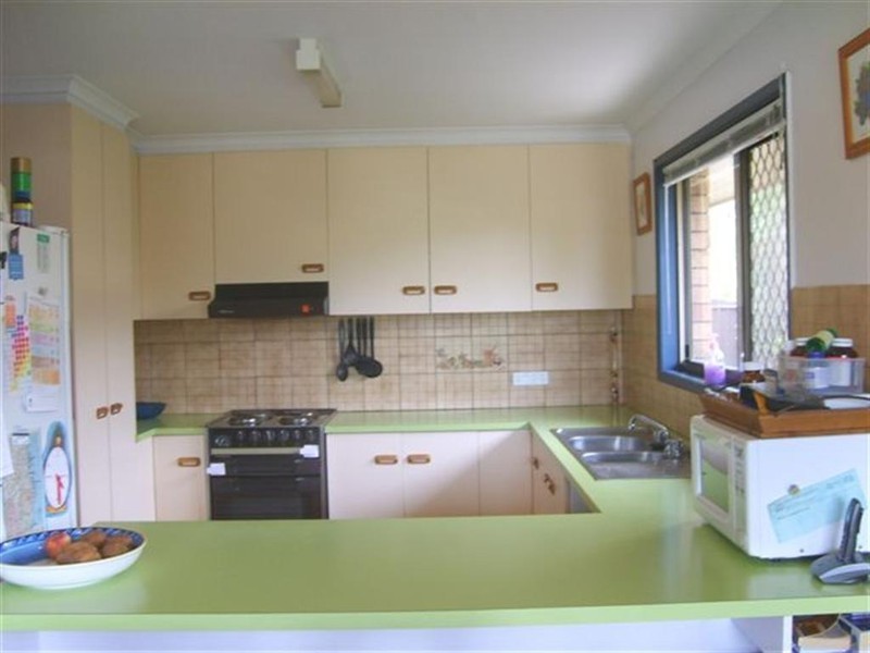 4 Gilbert Cres, Warwick QLD 4370