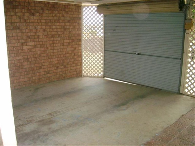 4 Gilbert Cres, Warwick QLD 4370