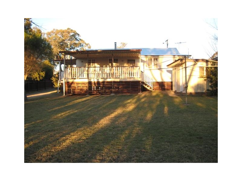 3 Warienbah St, Warwick QLD 4370