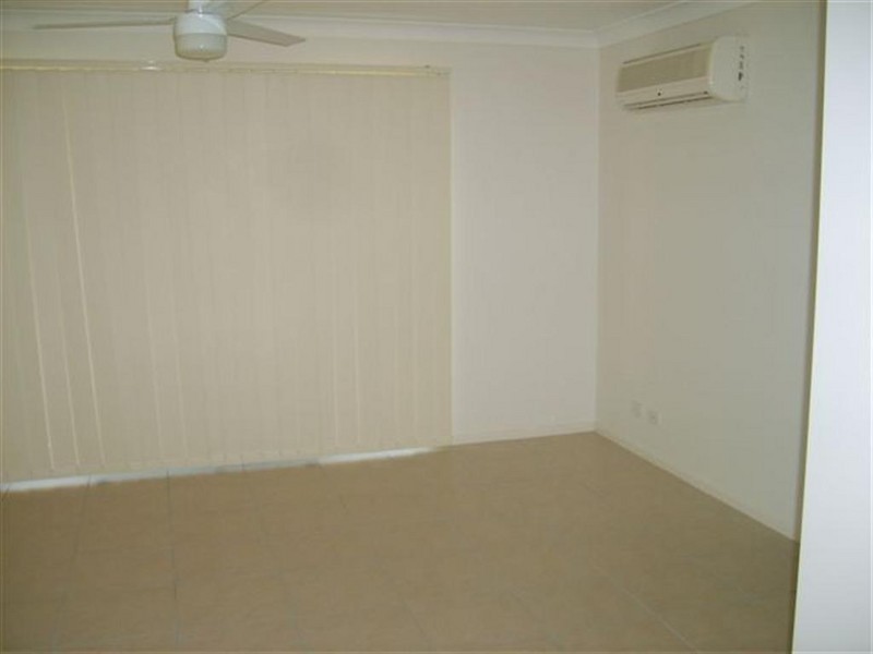 2/5 Hans Borgar Crt, Warwick QLD 4370