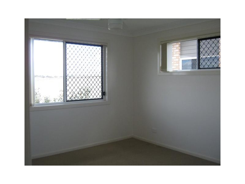 2/5 Hans Borgar Crt, Warwick QLD 4370