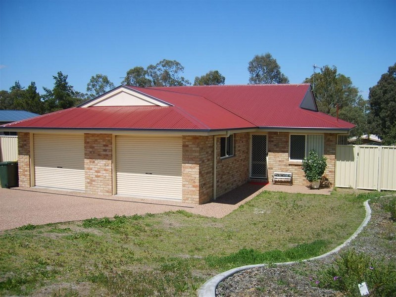 2 / 4 Peregrine Crt, Warwick QLD 4370