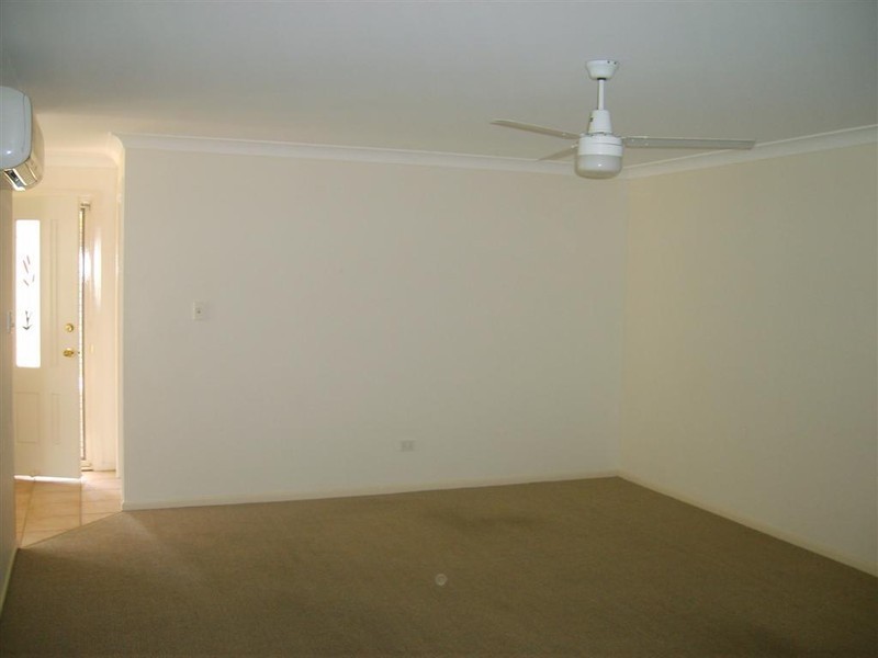 2 / 4 Peregrine Crt, Warwick QLD 4370