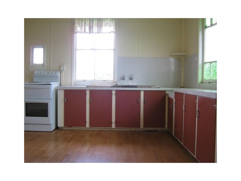 24 Gore St, Warwick QLD 4370