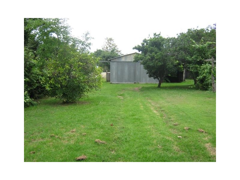 24 Gore St, Warwick QLD 4370