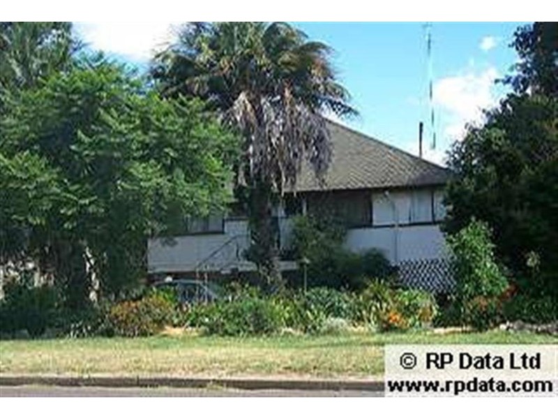 40  Locke St, Warwick QLD 4370