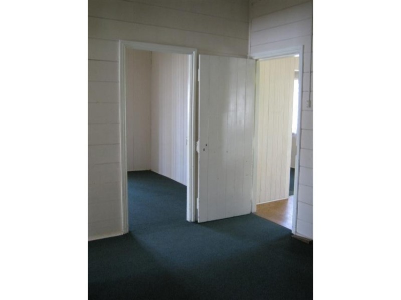 76  Pratten St, Warwick QLD 4370