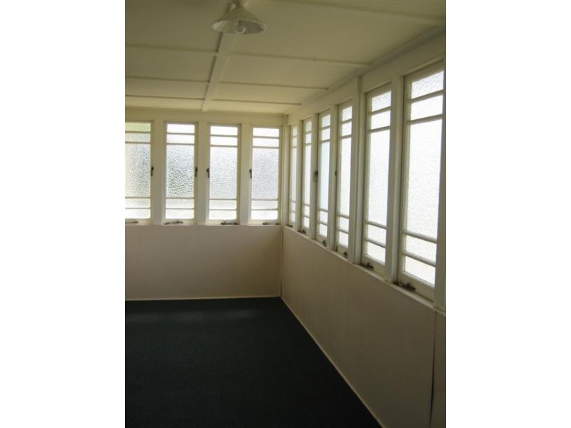 76  Pratten St, Warwick QLD 4370