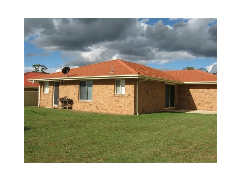 24 Boronia St, Warwick QLD 4370