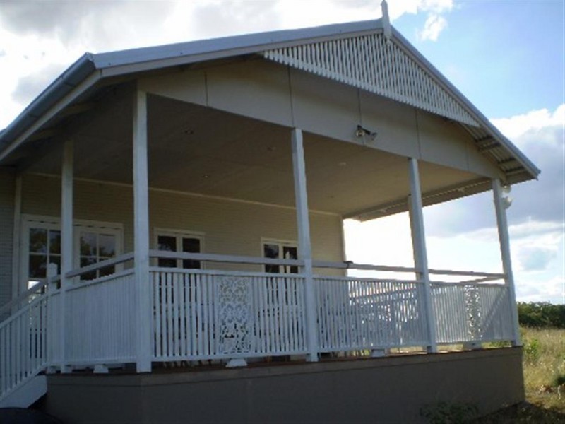 Cnr Cunningham Hwy and Warahgai Road, Warwick QLD 4370