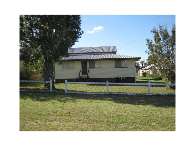 207 Pratten St, Warwick QLD 4370