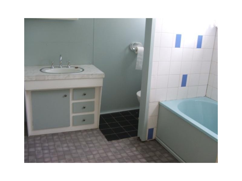 25 WALLACE, Warwick QLD 4370