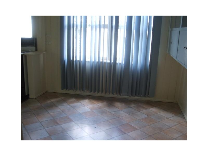 25 WALLACE, Warwick QLD 4370