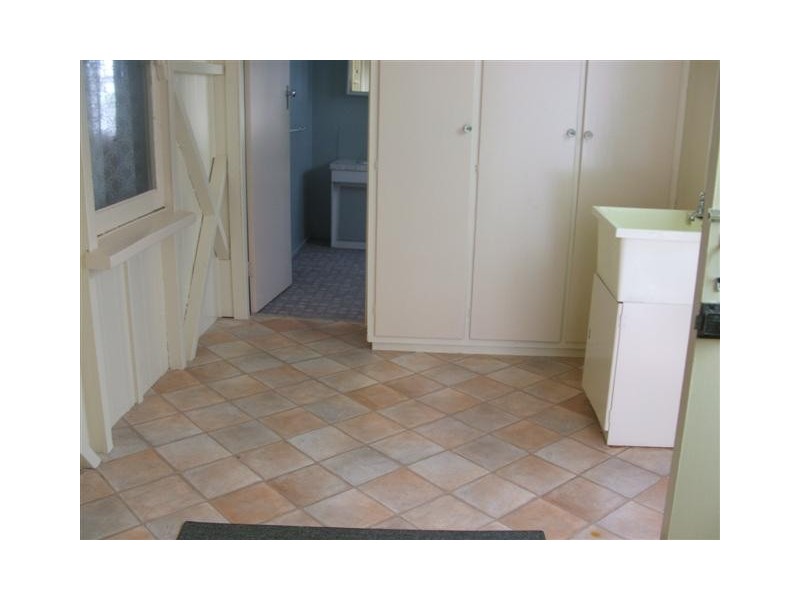 25 WALLACE, Warwick QLD 4370