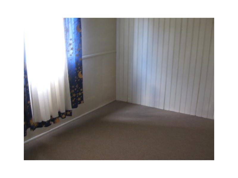 25 WALLACE, Warwick QLD 4370