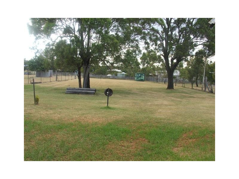 25 WALLACE, Warwick QLD 4370