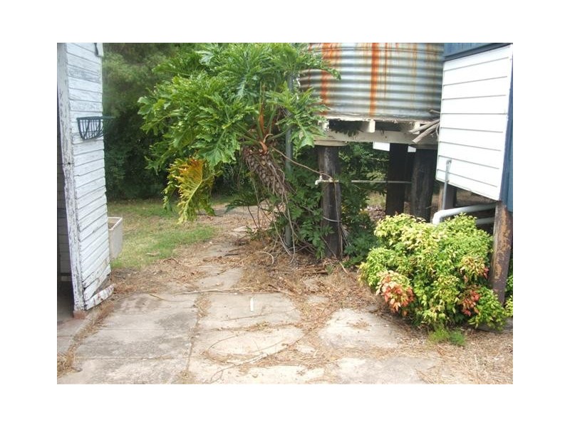 25 WALLACE, Warwick QLD 4370