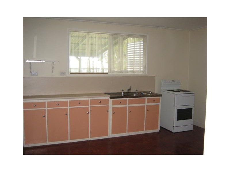 4 Ellwood Ave, Warwick QLD 4370