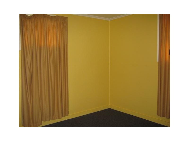 4 Ellwood Ave, Warwick QLD 4370