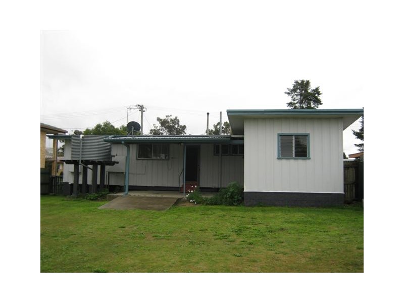 4 Ellwood Ave, Warwick QLD 4370